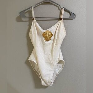 La Blanca Ivory Shell One Piece Swimsuit Size 10